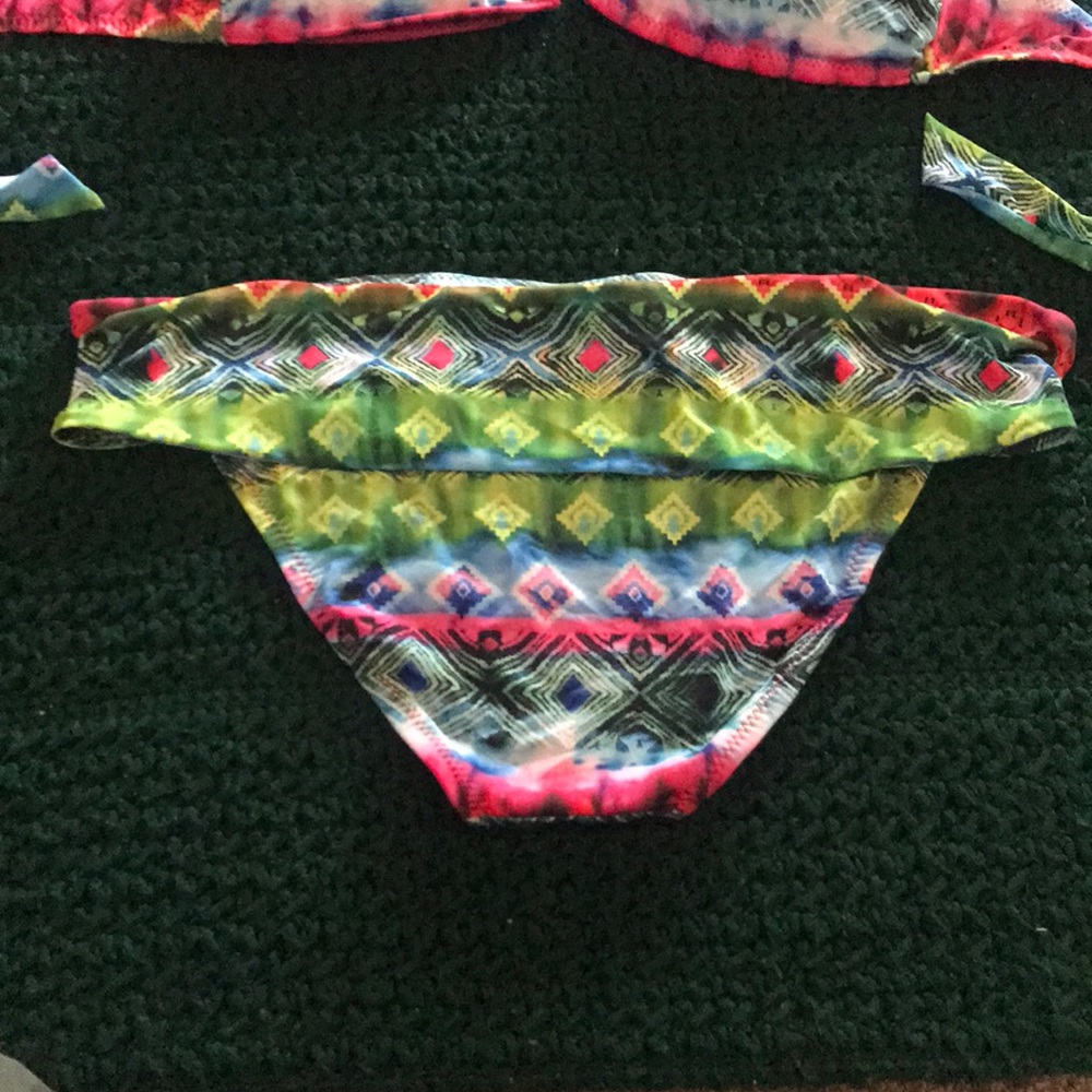 Bikini - Picture 5 of 7